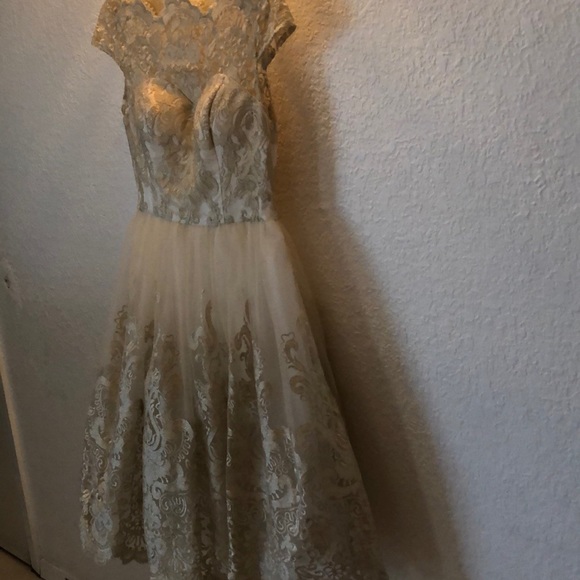 Cream and gold chi chi London dress - Picture 2 of 4